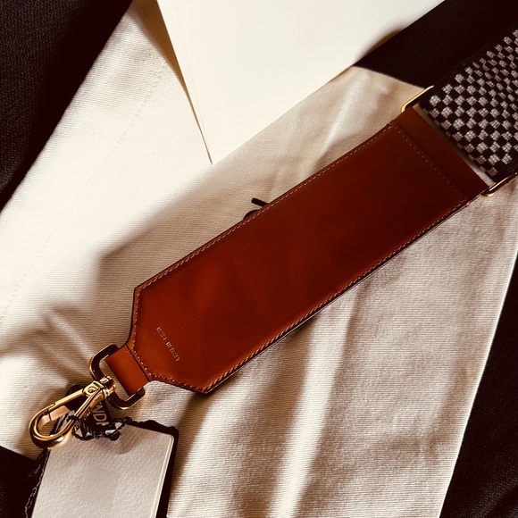 Fendi signature b/w checkered adjustable shoulder strap Brand New with receipt - Picture 5 of 16